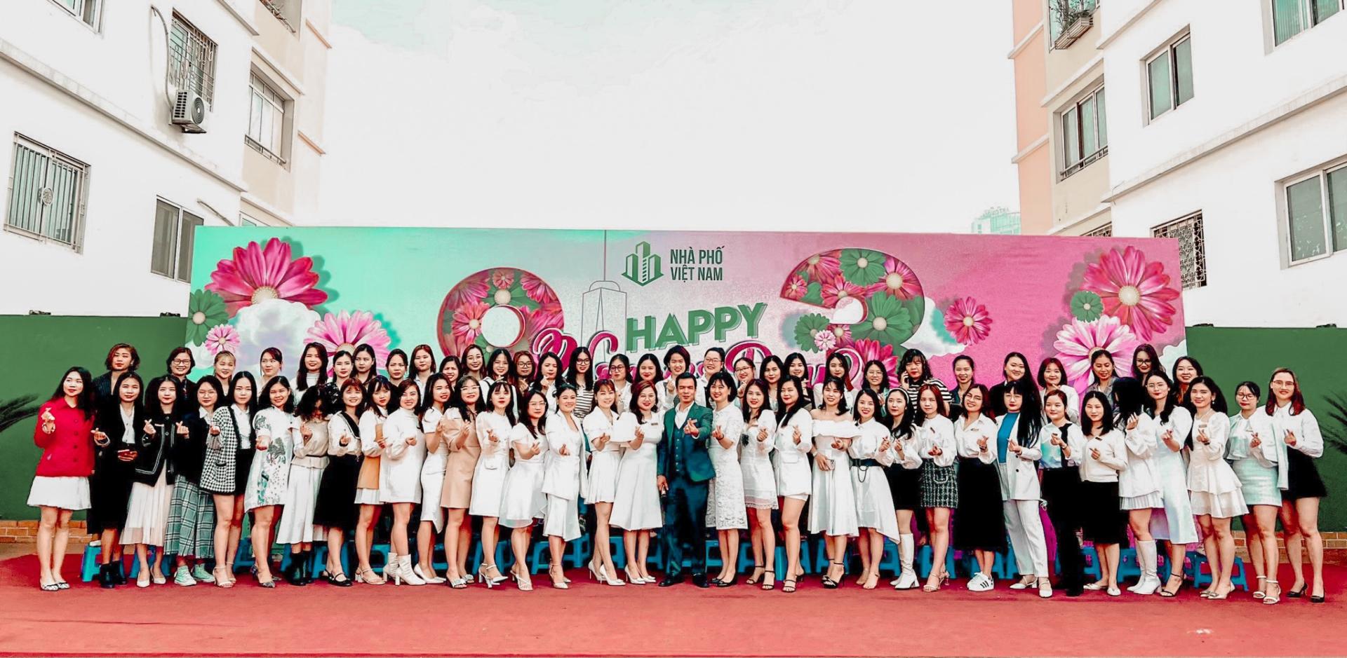 8/3 - Phụ nữ chính là món quà vô giá